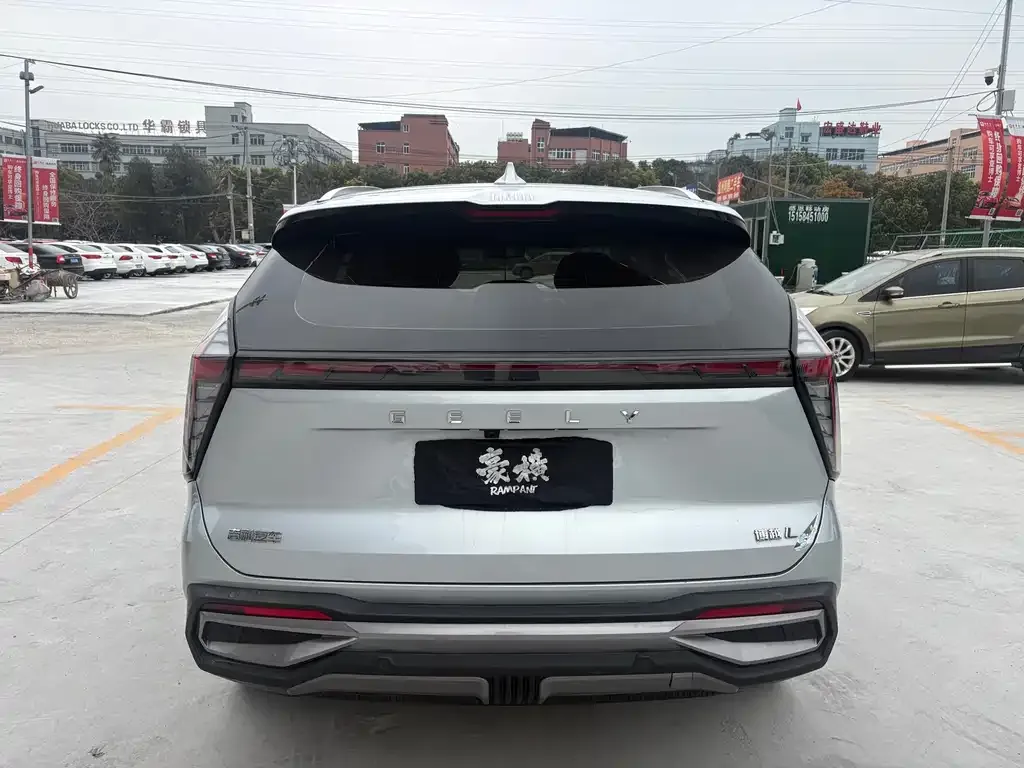 Geely Boyue L — фото 5