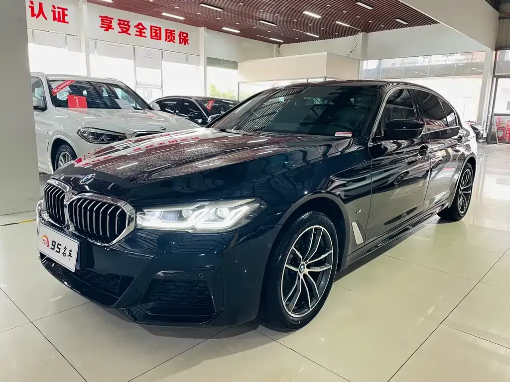 BMW 5 Series — фото 1