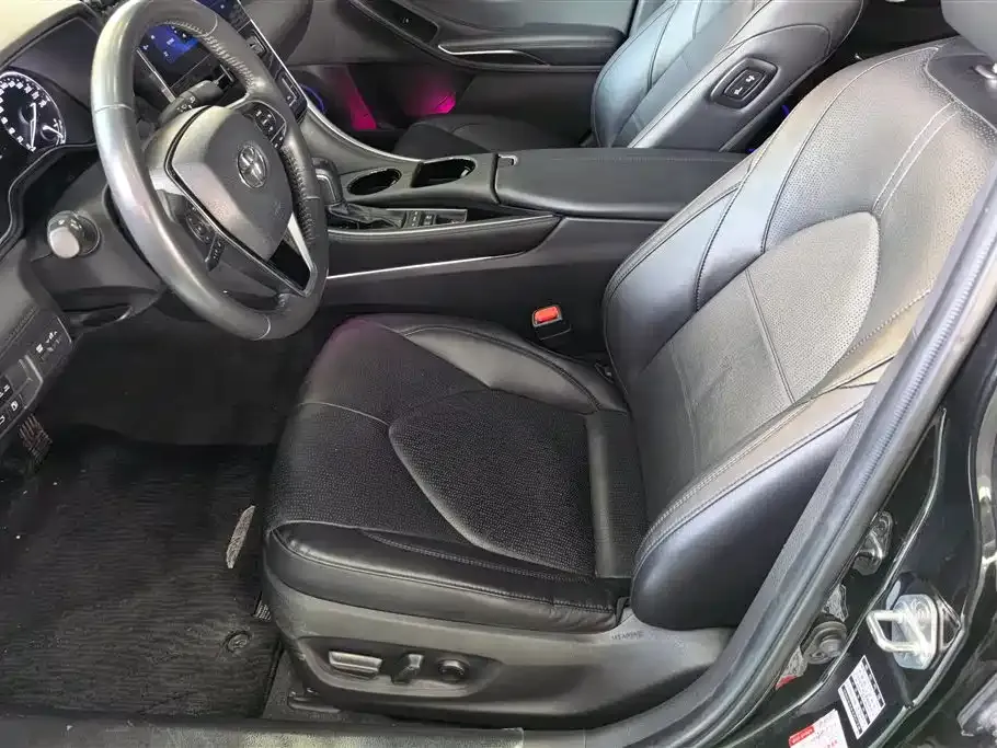Toyota Avalon 2022 из CN, фото 2