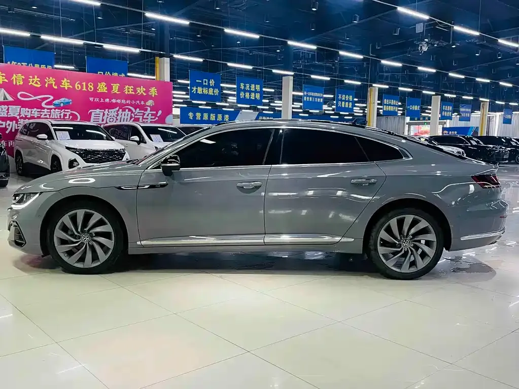Volkswagen CC 2022 из CN, фото 10