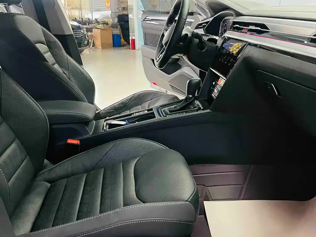 Volkswagen CC 2022 из CN, фото 2