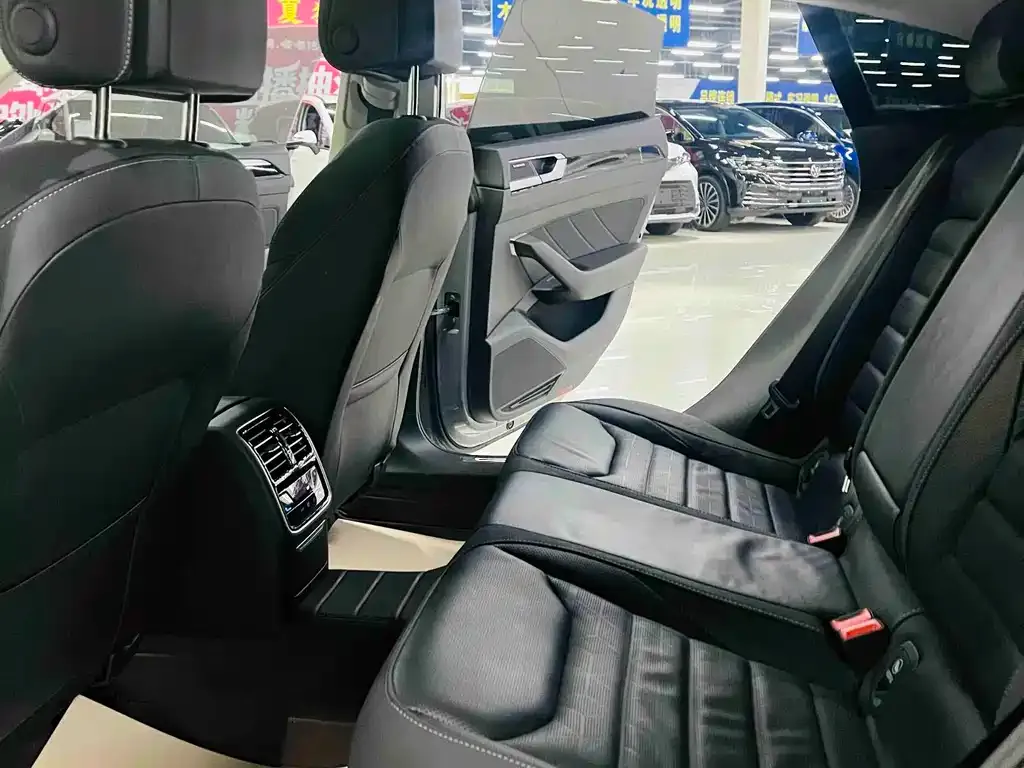 Volkswagen CC 2022 из CN, фото 3