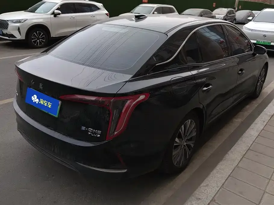 Hongqi E-QM5 2023 из CN, фото 6