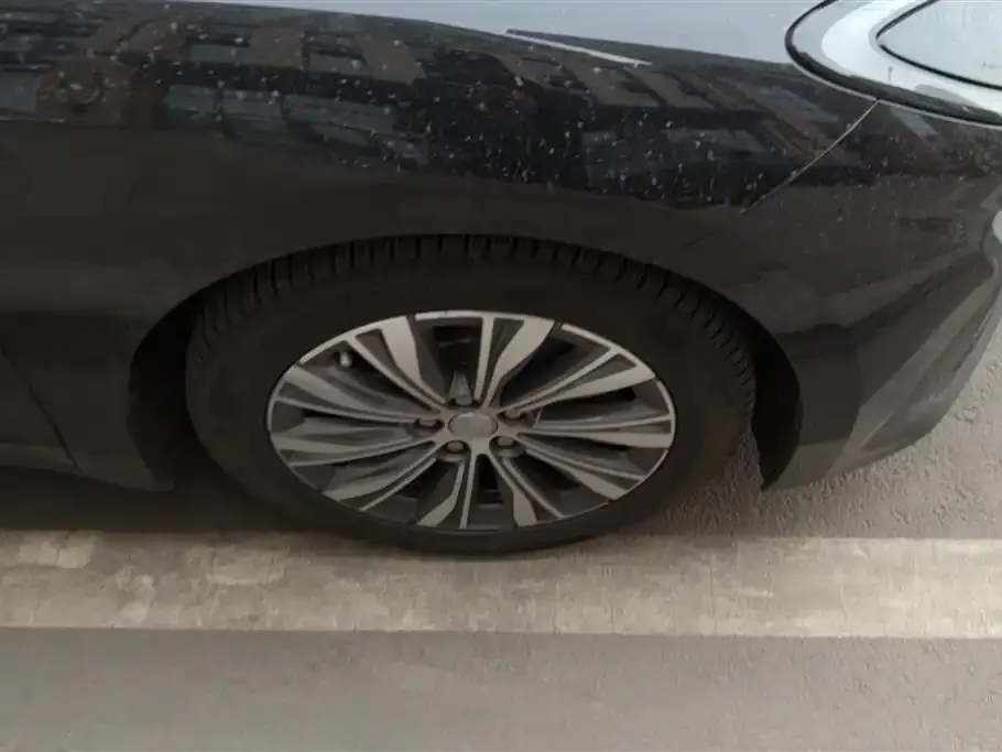 Hongqi E-QM5 2023 из CN, фото 4