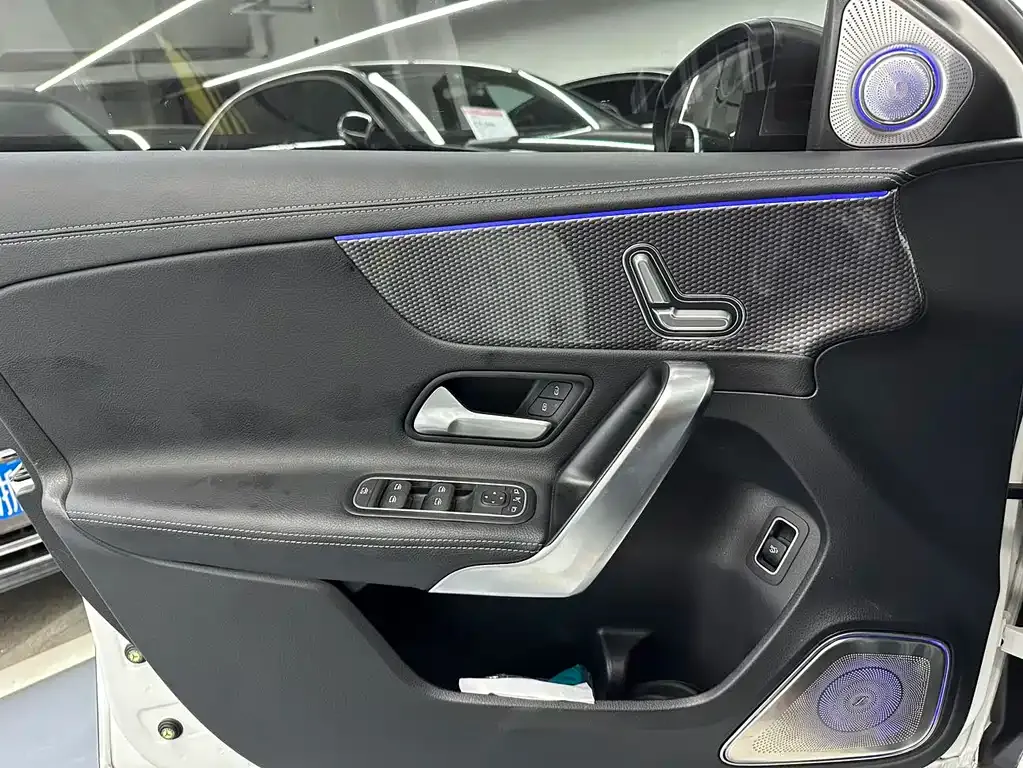 Mercedes-Benz A-Class 2023 из CN, фото 7