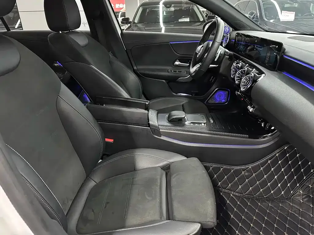 Mercedes-Benz A-Class 2023 из CN, фото 8