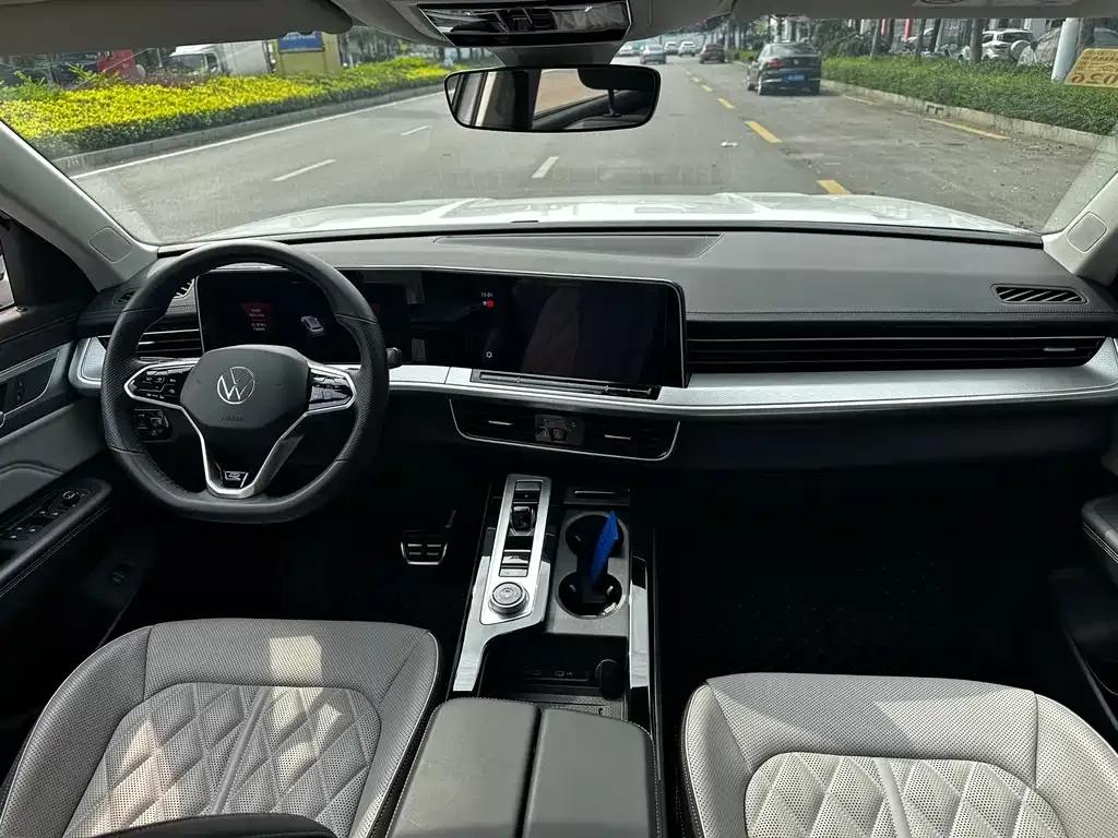 Volkswagen Tavendor 2024 из CN, фото 9