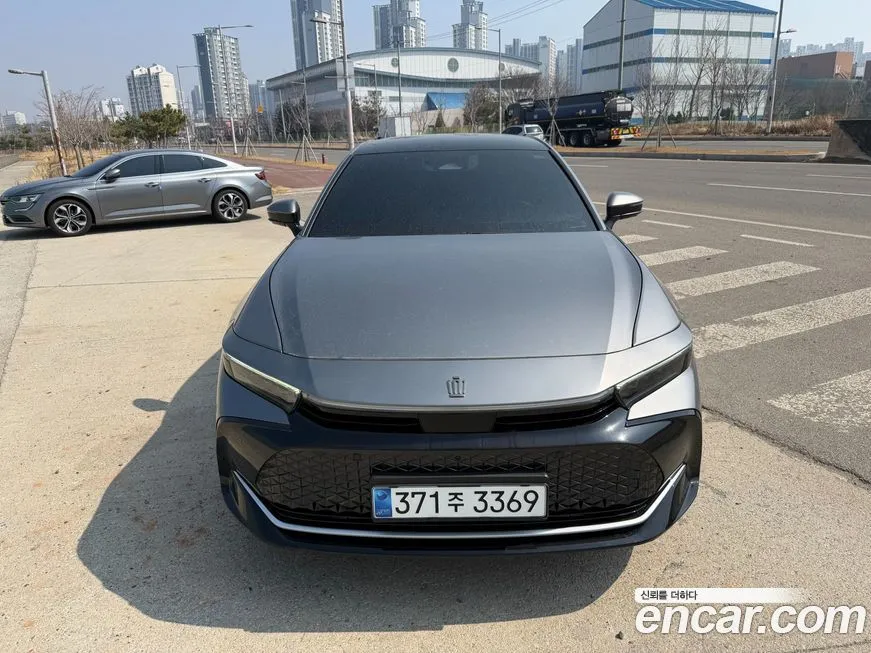 Toyota Crown 2.5 4WD Hybrid