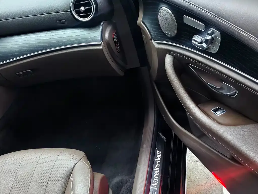 Mercedes-Benz E-Class 2022 из CN, фото 10