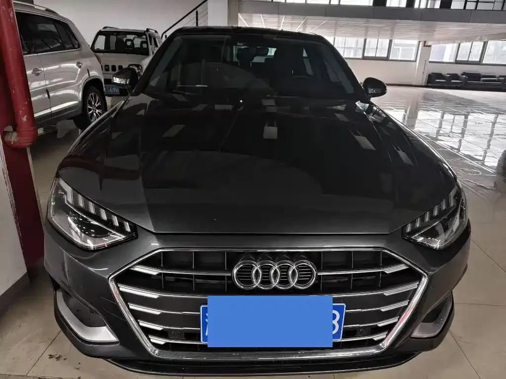 Audi A4L 2021 из CN, фото 7
