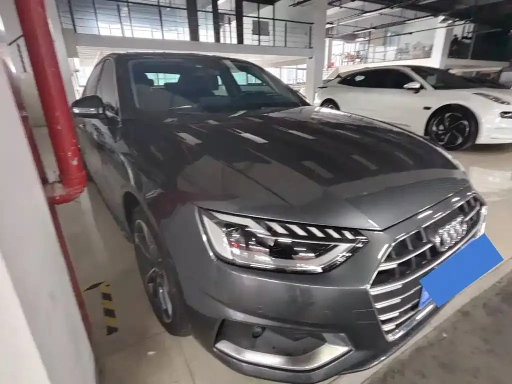 Audi A4L 2021 из CN, фото 10