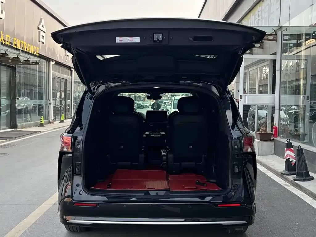Toyota Sienna — фото 8