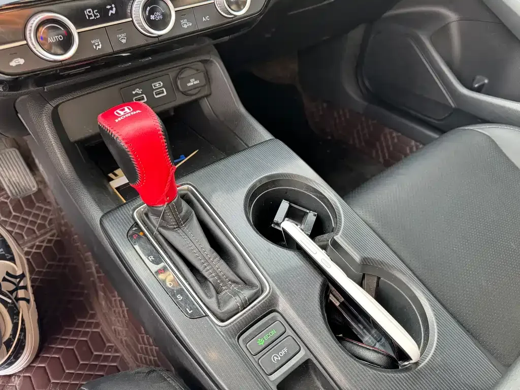 Honda Civic — фото 7