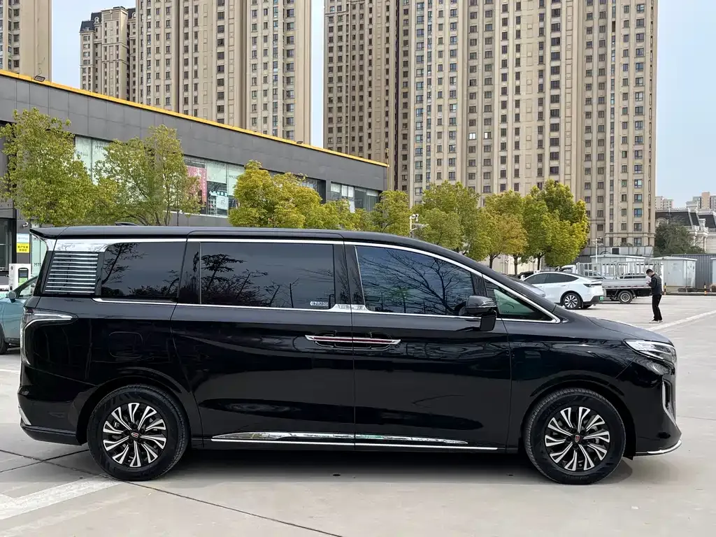 Hongqi HQ9 PHEV — фото 3