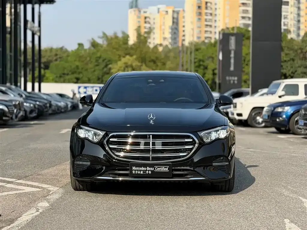 Mercedes-Benz E-Class — фото 4