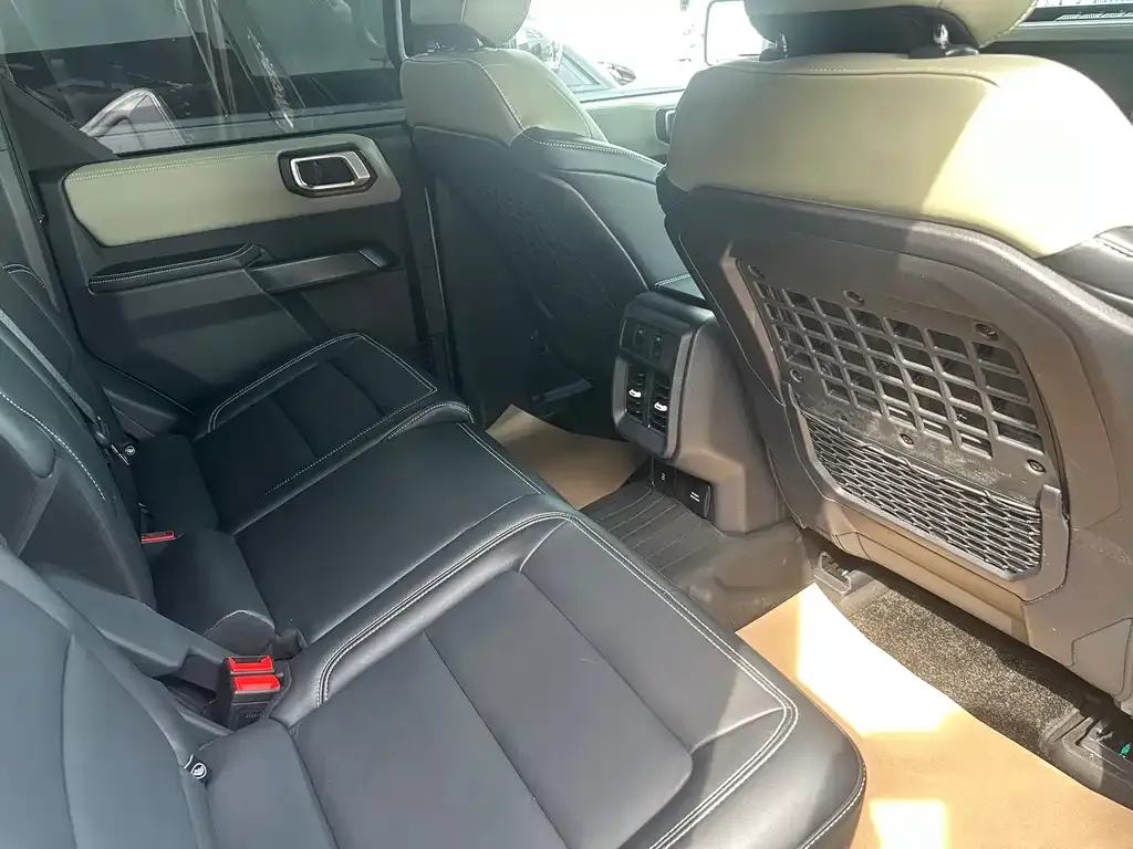 Ford Bronco 2024 из CN, фото 3