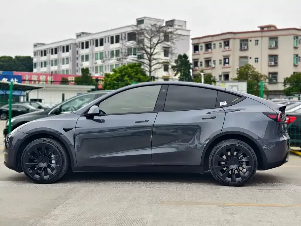 Tesla Model Y 2023 из CN, фото 9