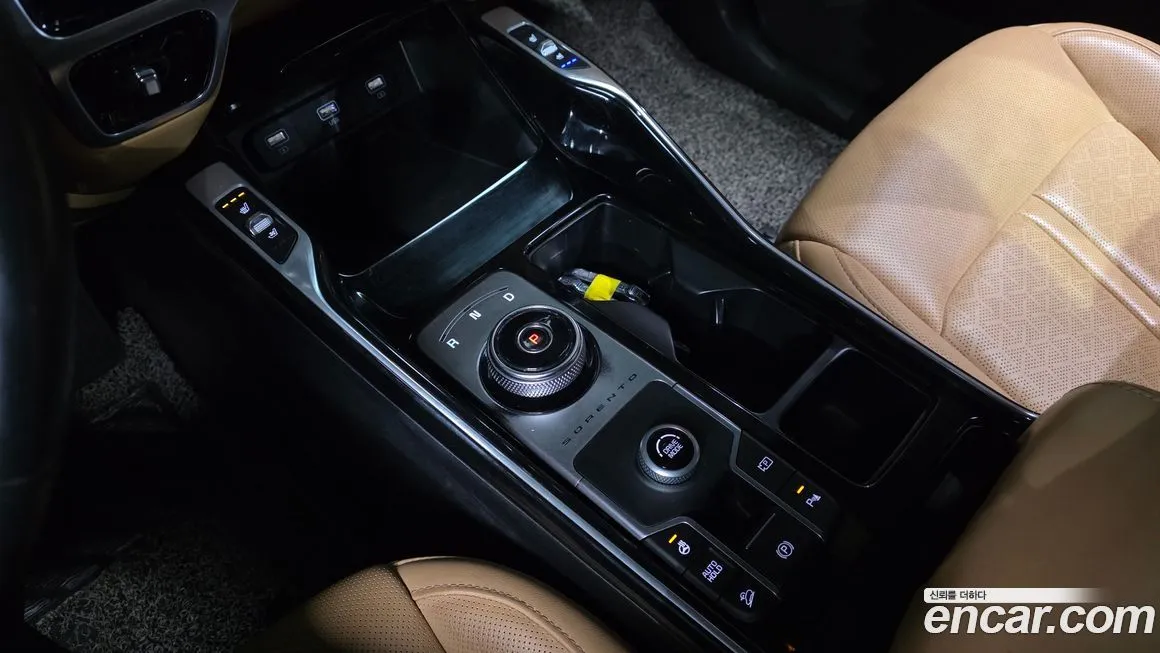 Kia Sorento — фото 9