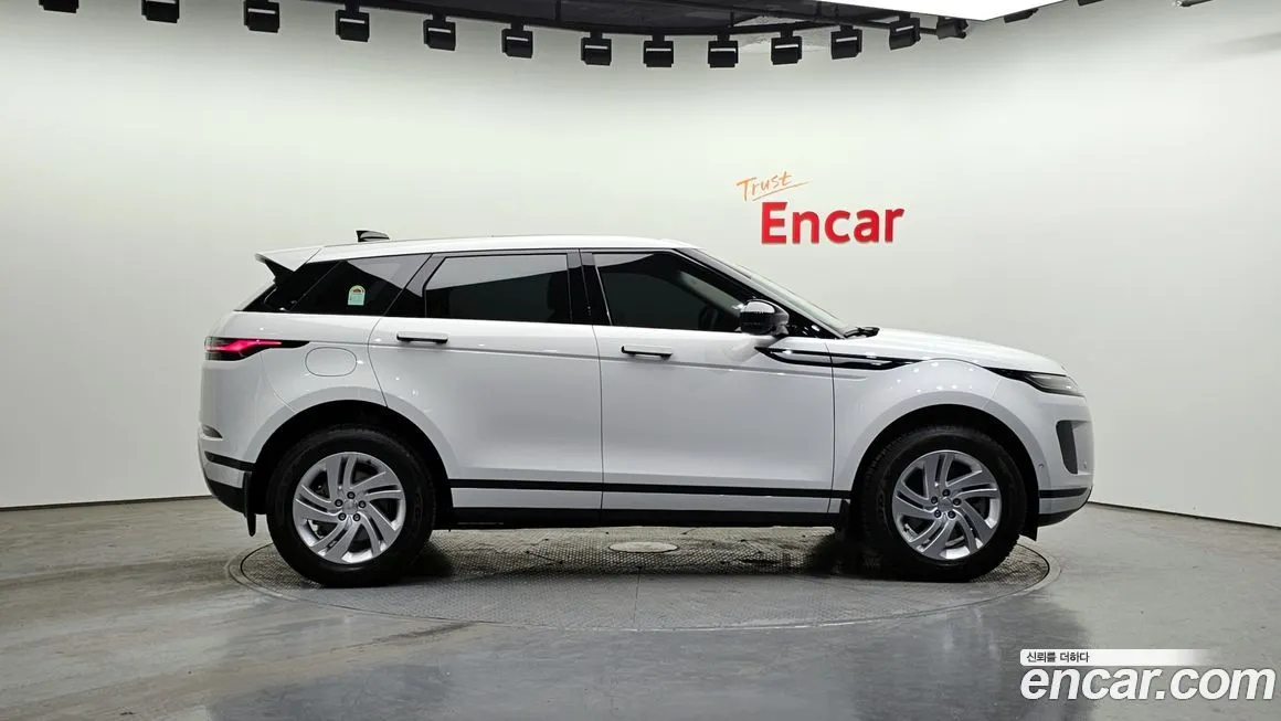 Land Rover Range Rover Evoque 2025 из KR, фото 6