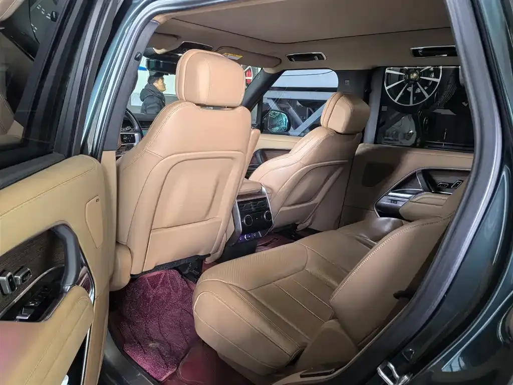 Land Rover Range Rover 2024 из CN, фото 3