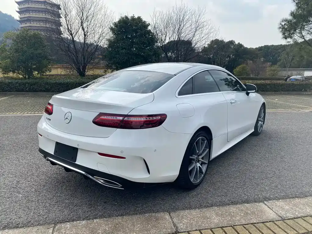 Mercedes-Benz E-Class (Import) — фото 5