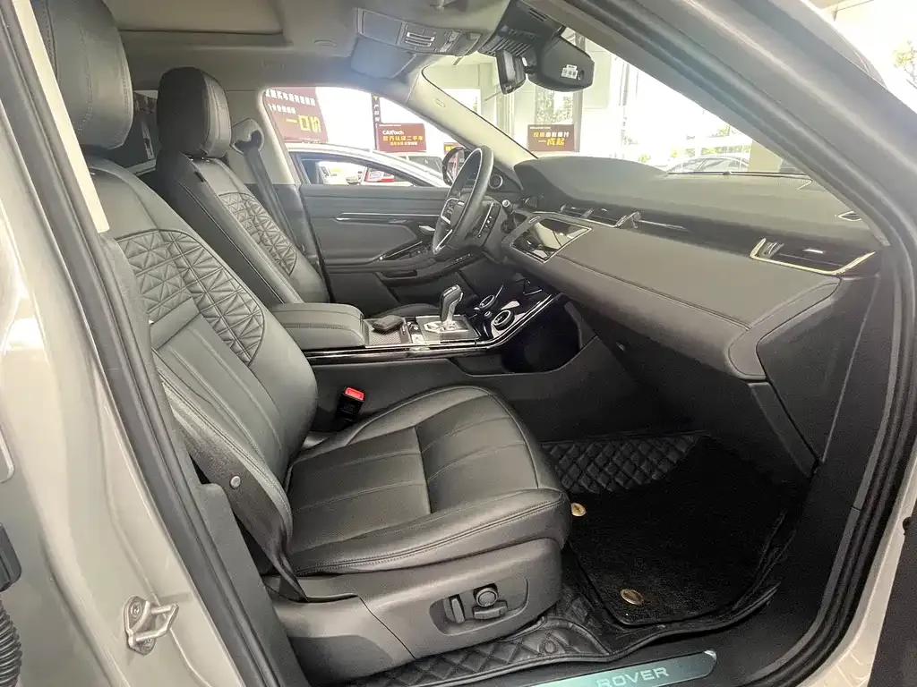 Land Rover Evoque — фото 10