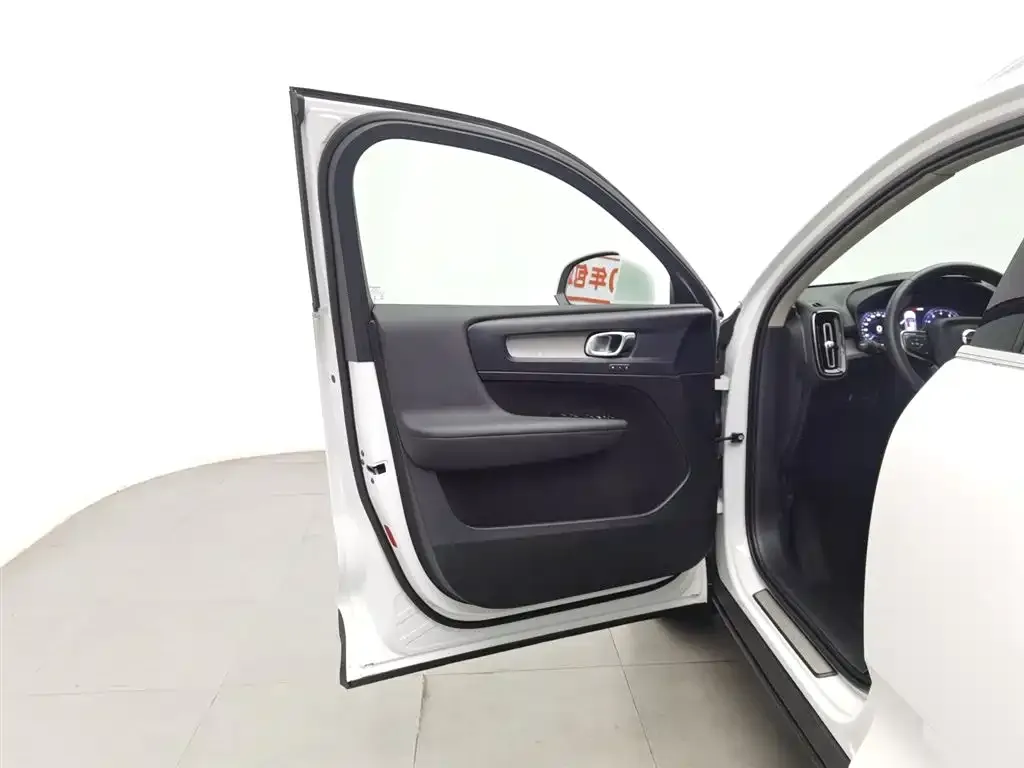 Volvo XC40 2021 из CN, фото 7