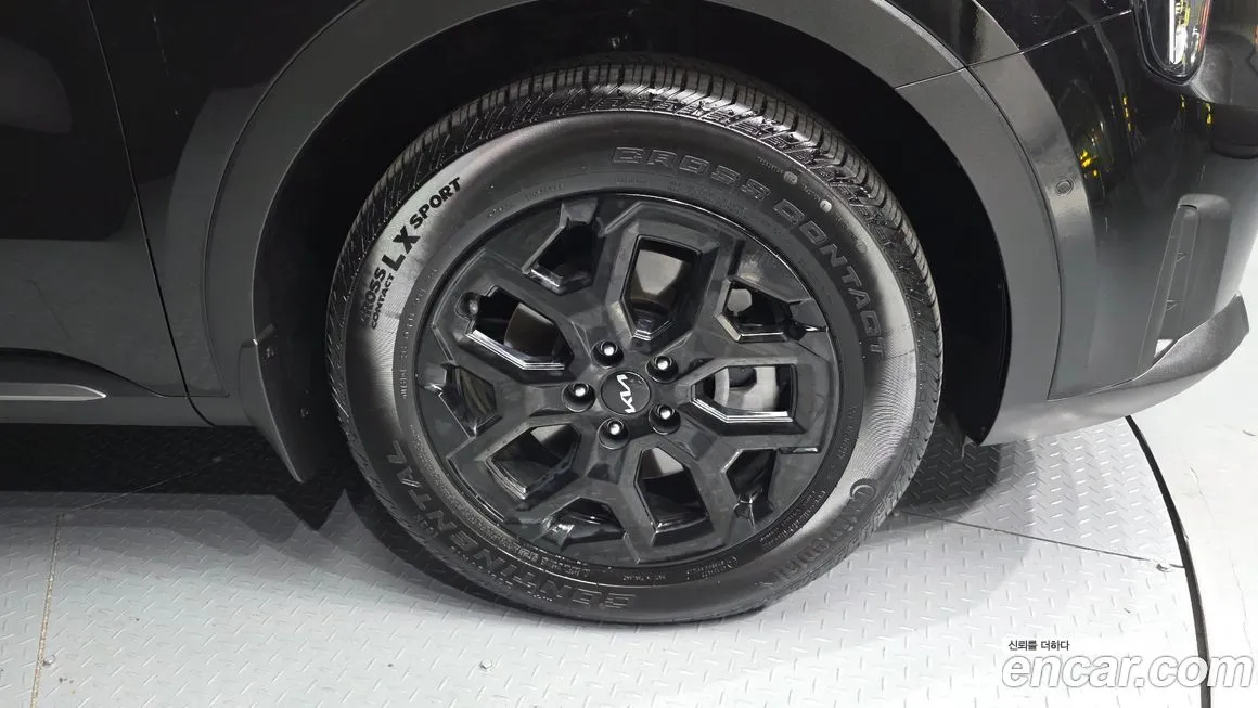 Kia Sorento — фото 6