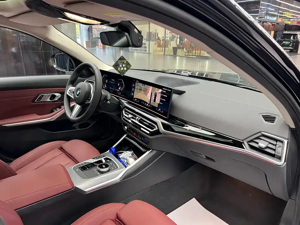 BMW 3 Series 2024 из CN, фото 6