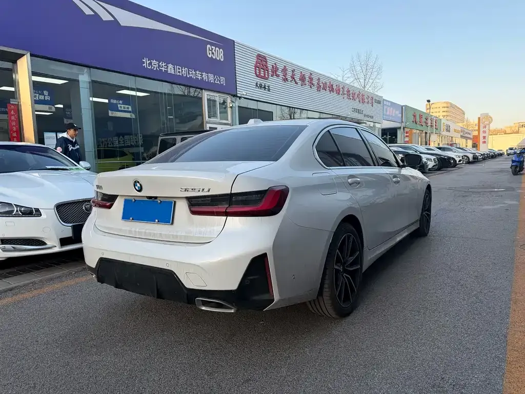 BMW 3 Series 2026 из CN, фото 2
