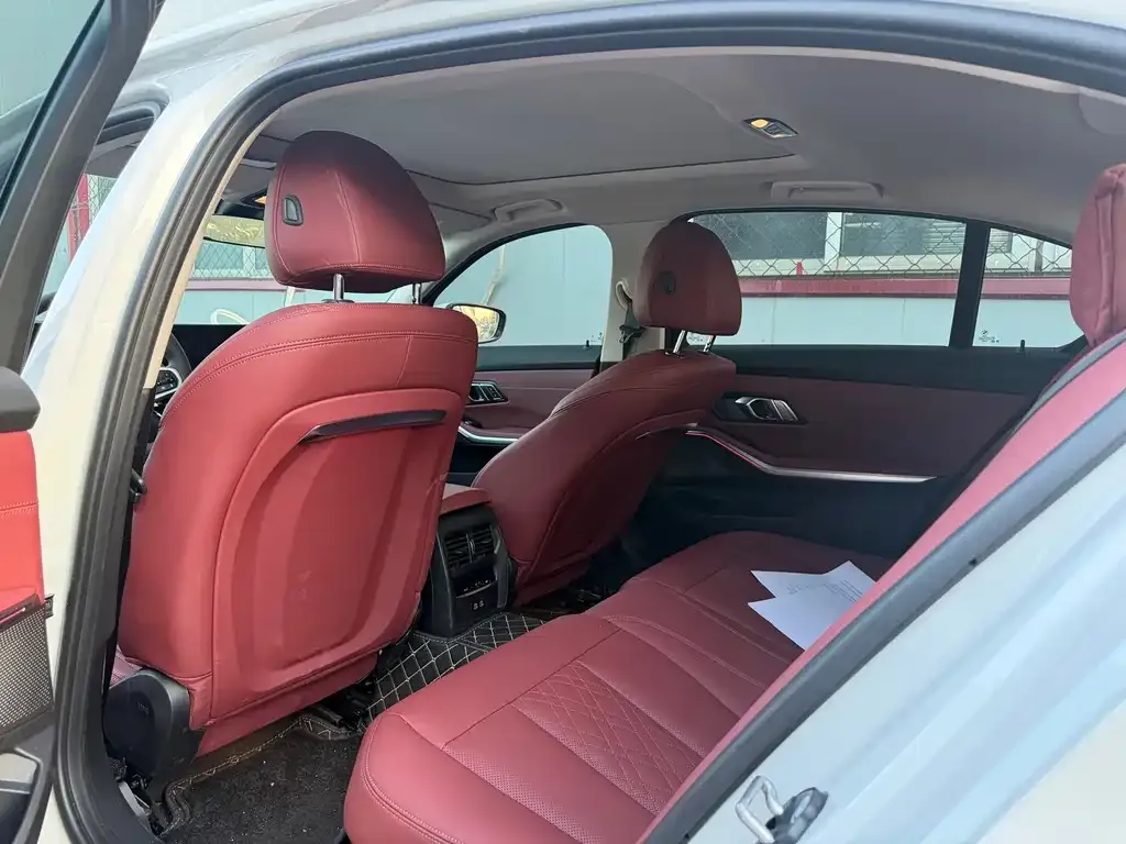BMW 3 Series 2026 из CN, фото 9