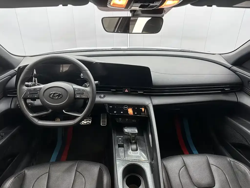 Hyundai Elantra 2023 из CN, фото 10