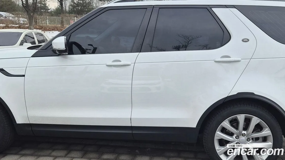 Land Rover Discovery 2023 из KR, фото 3