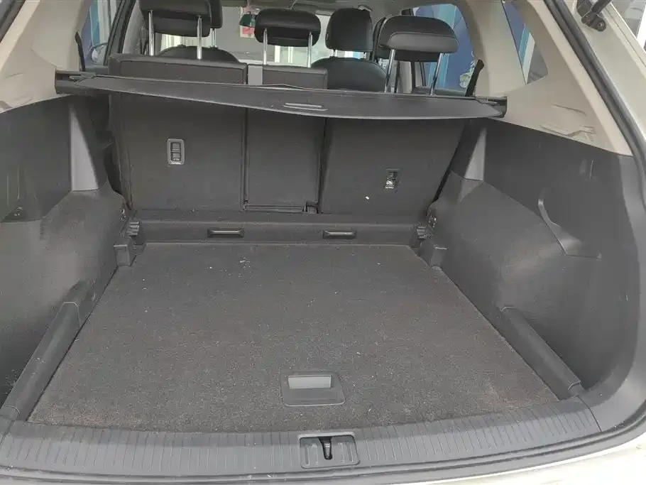Volkswagen Tiguan L 2021 из CN, фото 2