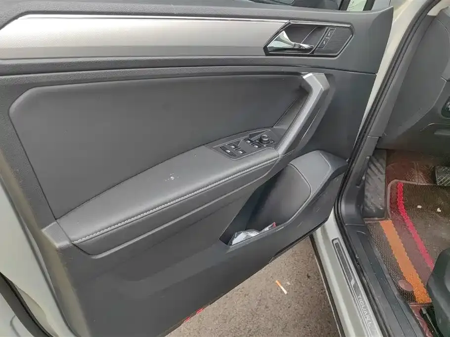 Volkswagen Tiguan L 2021 из CN, фото 8