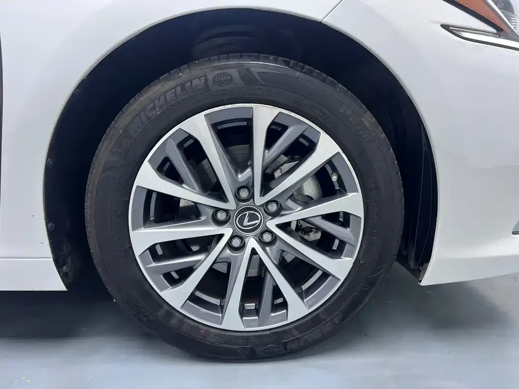 Lexus ES 2023 из CN, фото 9