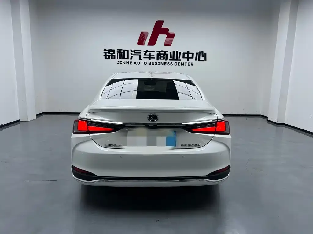 Lexus ES 2023 из CN, фото 3