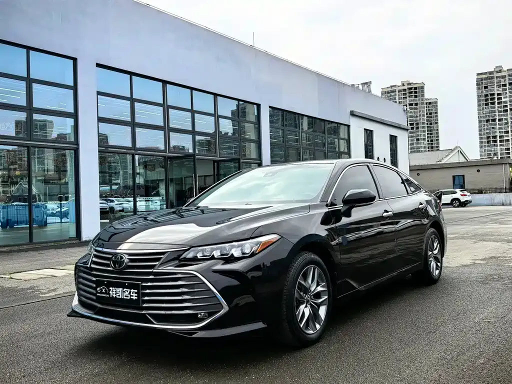 Toyota Avalon 2022 из CN, фото 1