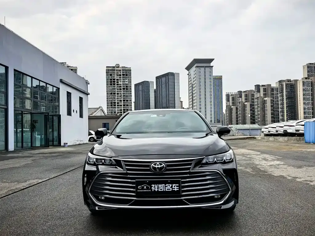 Toyota Avalon 2022 из CN, фото 2