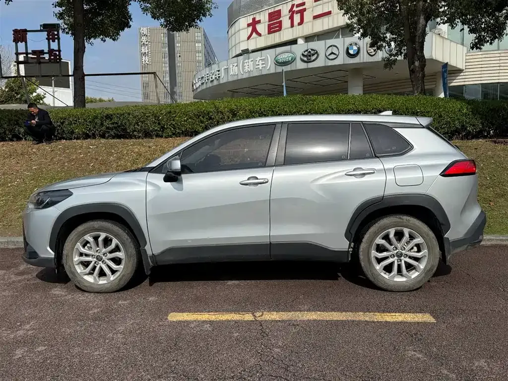 Toyota Frontlander 2024 из CN, фото 4