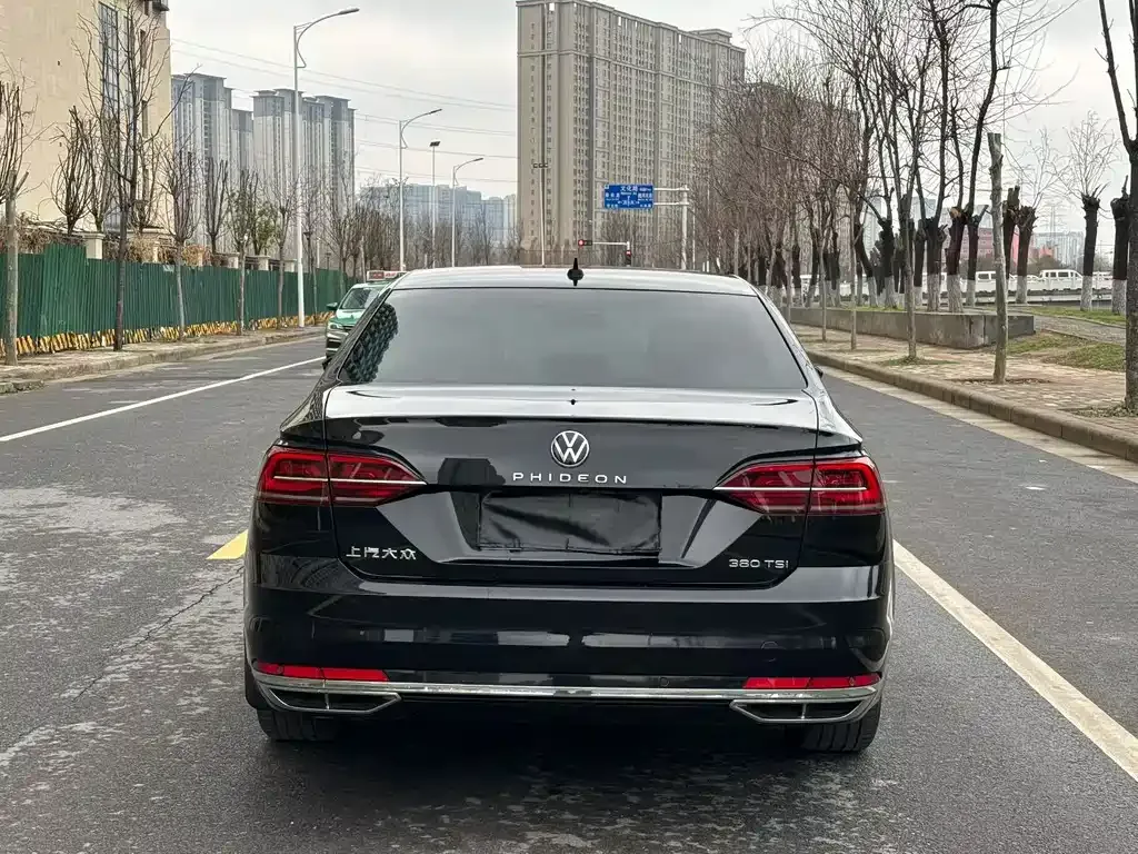 Volkswagen Phideon — фото 6