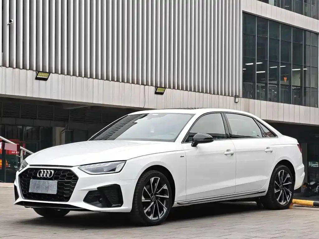Audi A4L 2023 из CN, фото 1