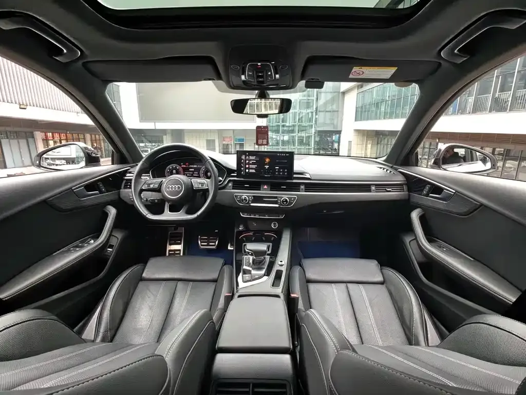 Audi A4L 2023 из CN, фото 4