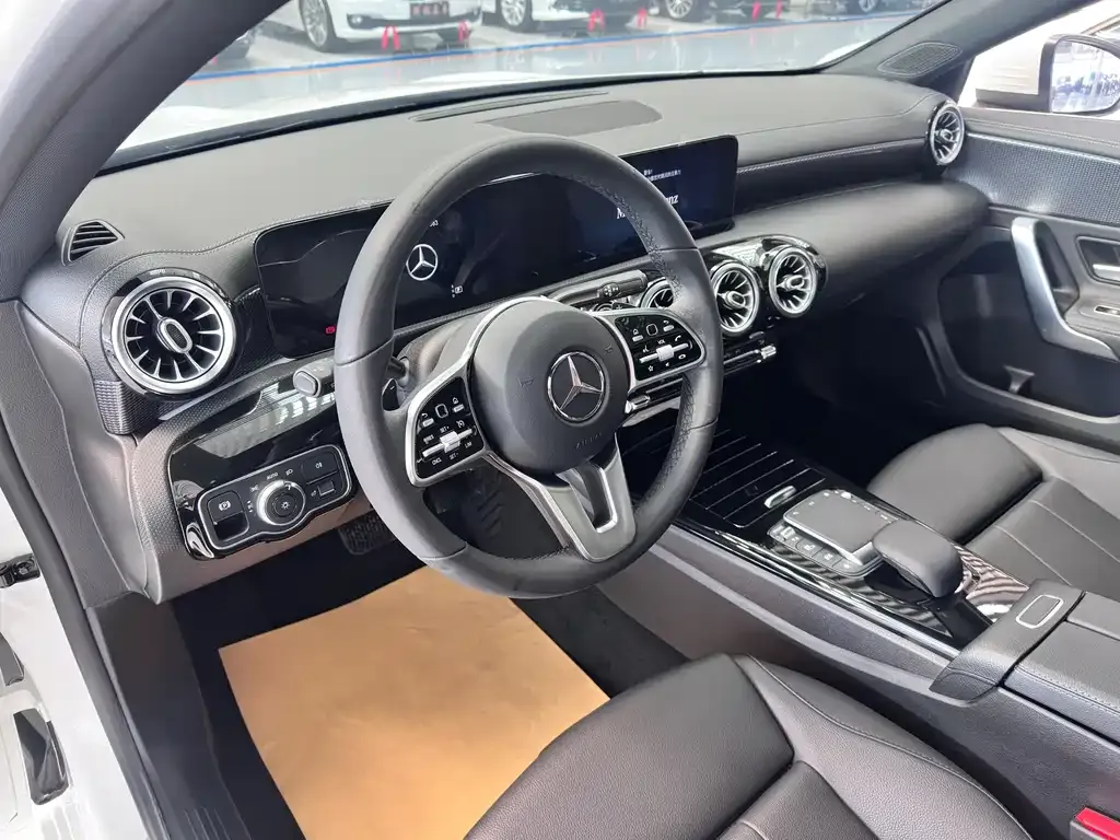 Mercedes-Benz A-Class — фото 2