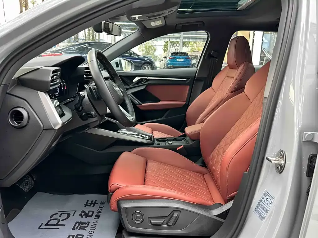Audi A3 2024 из CN, фото 4