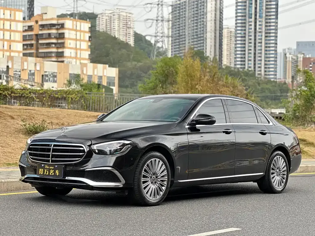 Mercedes-Benz E-Class — фото 9