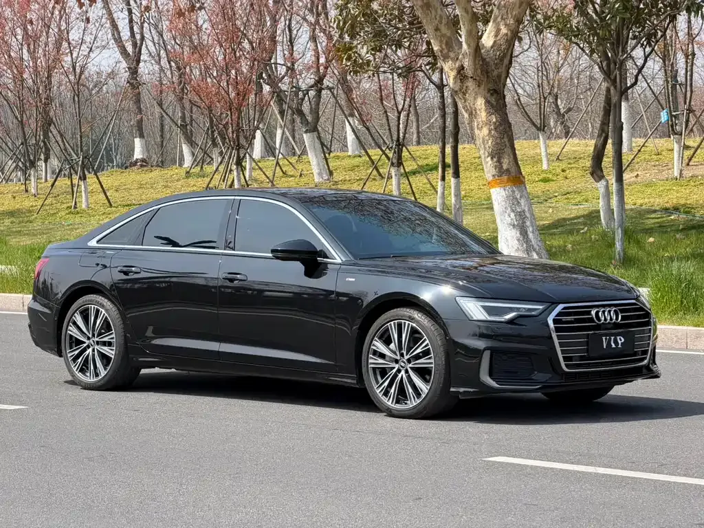 Audi A6L — фото 9