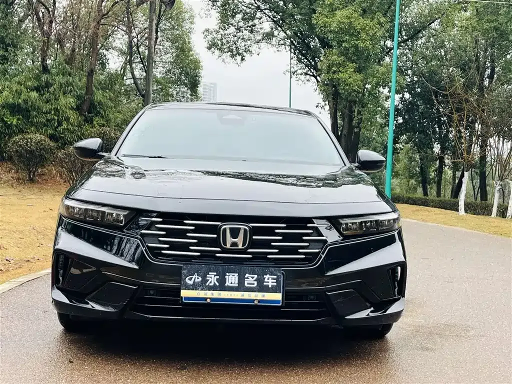 Honda Accord — фото 9