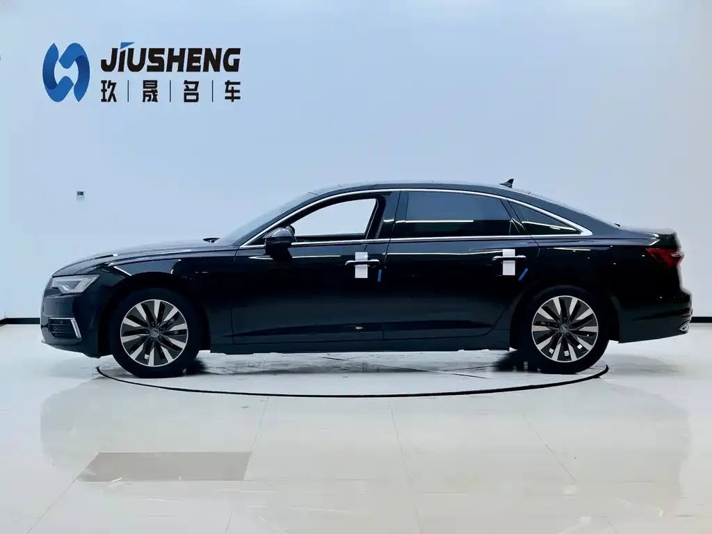 Audi A6L 2021 из CN, фото 2