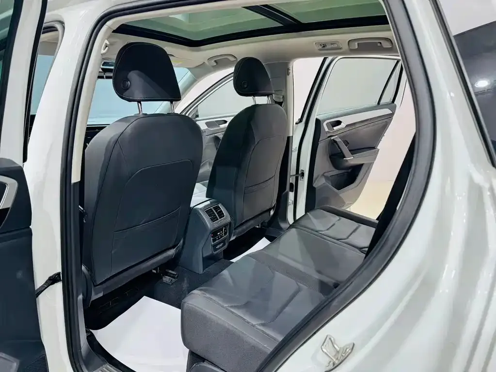Volkswagen Tayron 2021 из CN, фото 2